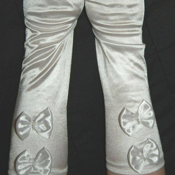 White Stretch Satin Wedding Gloves w/Pearls & Bows - Picture 3 of 4